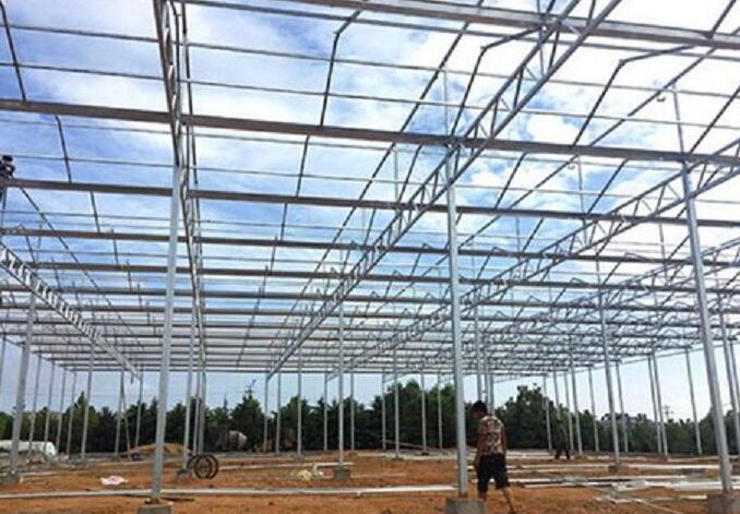 Glass greenhouse structure introduction