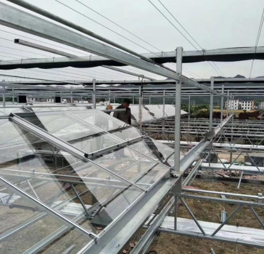 Aluminum profile on top of agricultural glass greenhouse