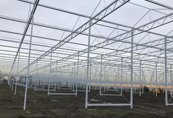 the cost of glass greenhouse