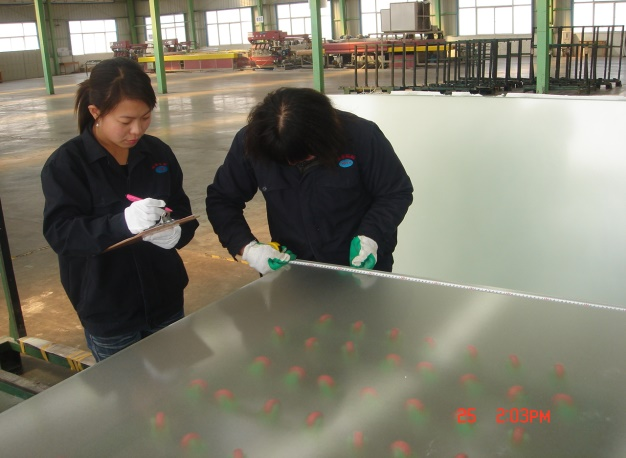 How Do We Control the Quality of Greenhouse Glass?